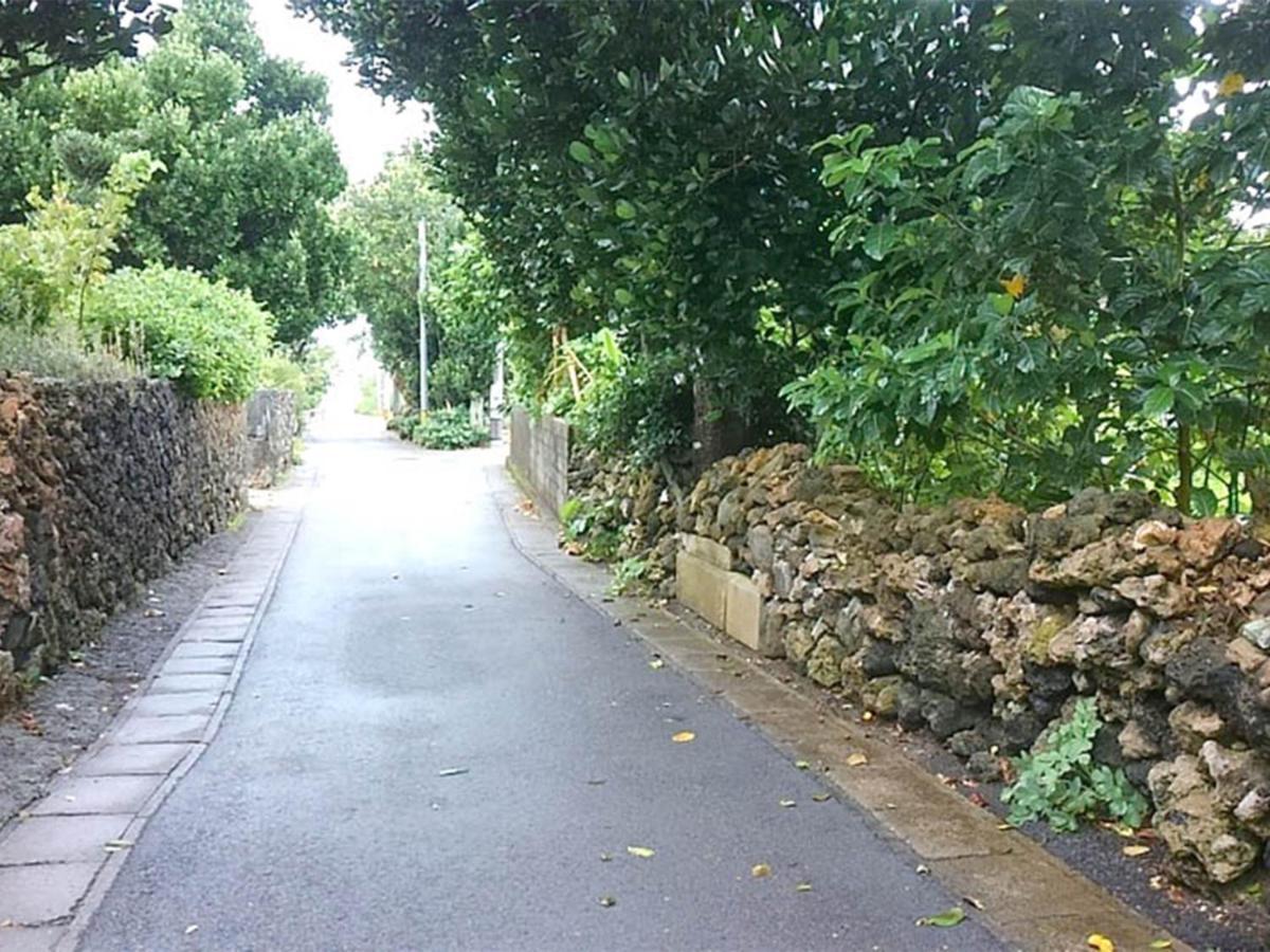 石垣島 一棟貸切りのお宿 ちゅら赤瓦 Ishigaki  Exterior foto