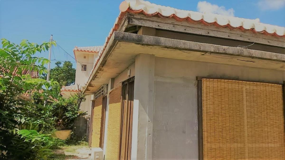 石垣島 一棟貸切りのお宿 ちゅら赤瓦 Ishigaki  Exterior foto